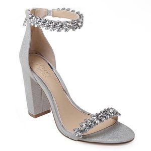 Jewel Badgley Mischka Evening silver/glittery open toe block heel, size 7.5